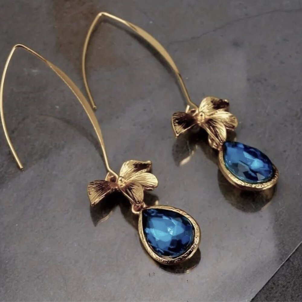 NEW Eugenie Sapphire Blue and Gold Crystal Flower French Wire Drop Earrings - Picture 2 of 4